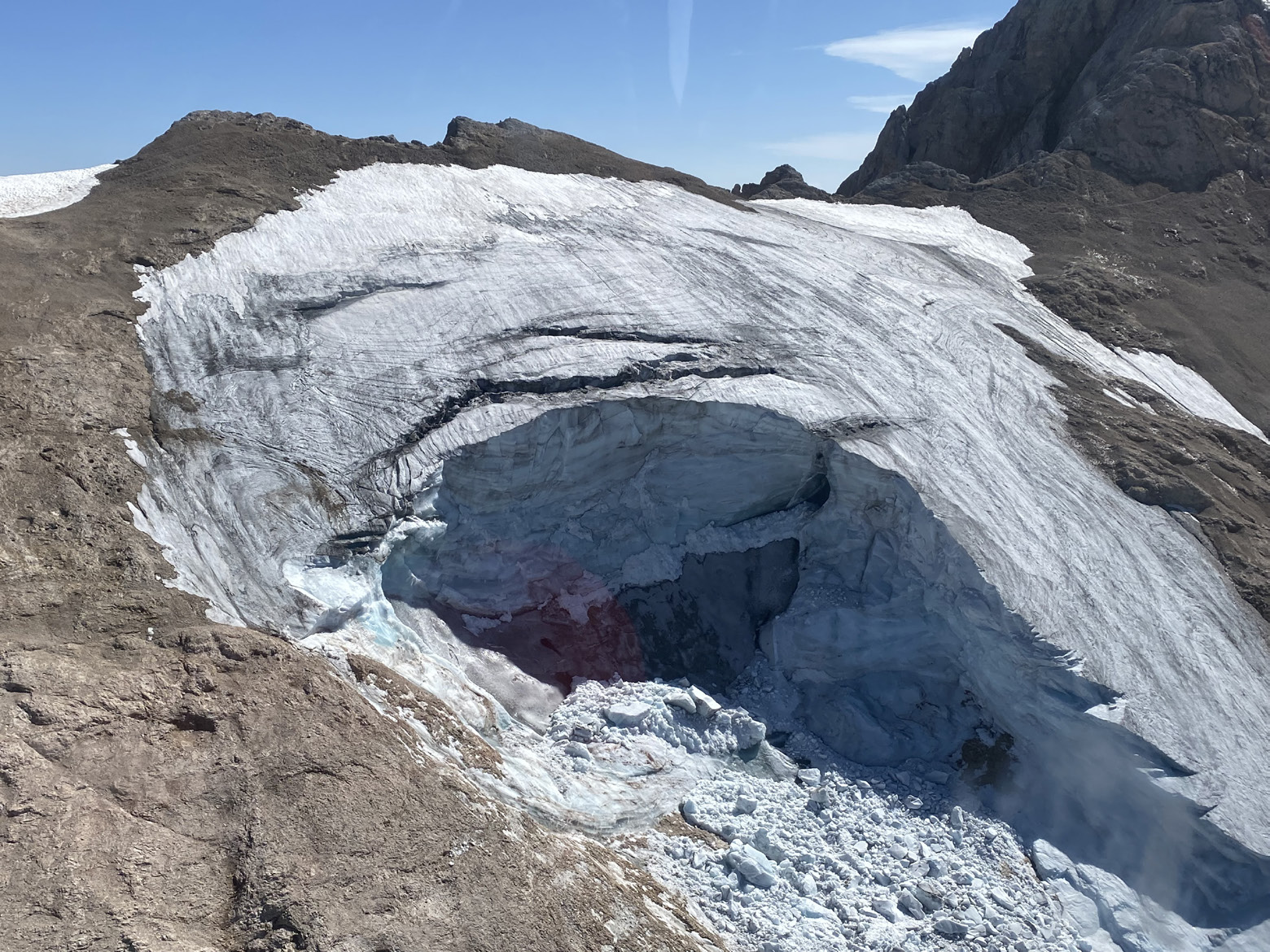 Marmolada glacier break-off